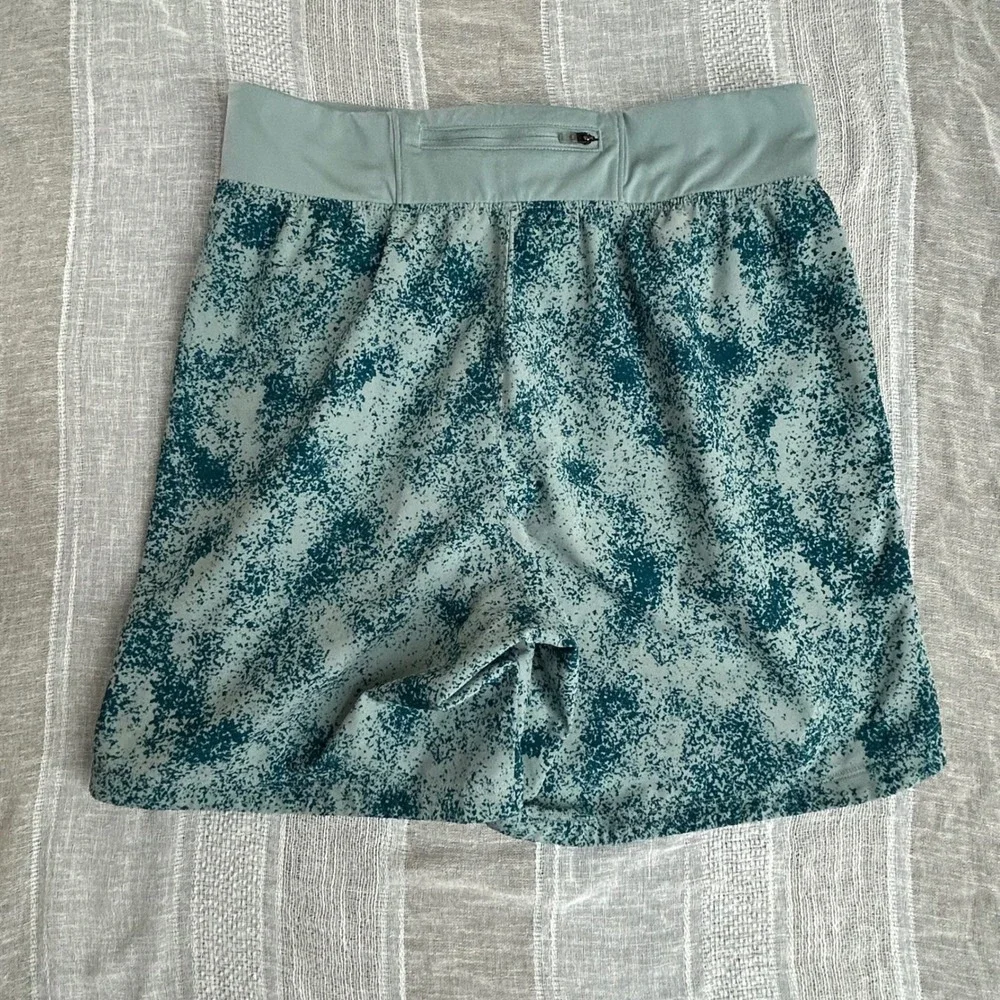 Under Armour Shorts Mens Medium Green Speedpocket Printed Running 1379694 781